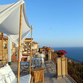 La terrazza dell'Hotel Marulivo di Pisciotta [ clicca per ingrandire ]